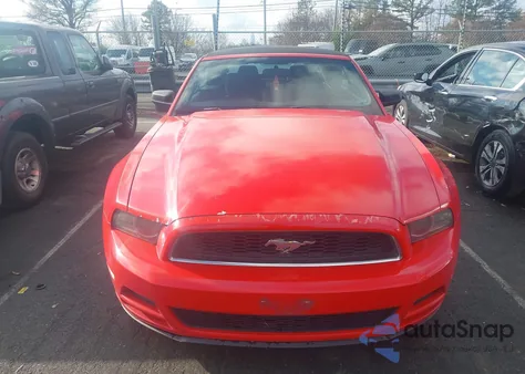 2014 Ford Mustang V6 из США, поврежденный, VIN 1ZVBP8EM9E5205953